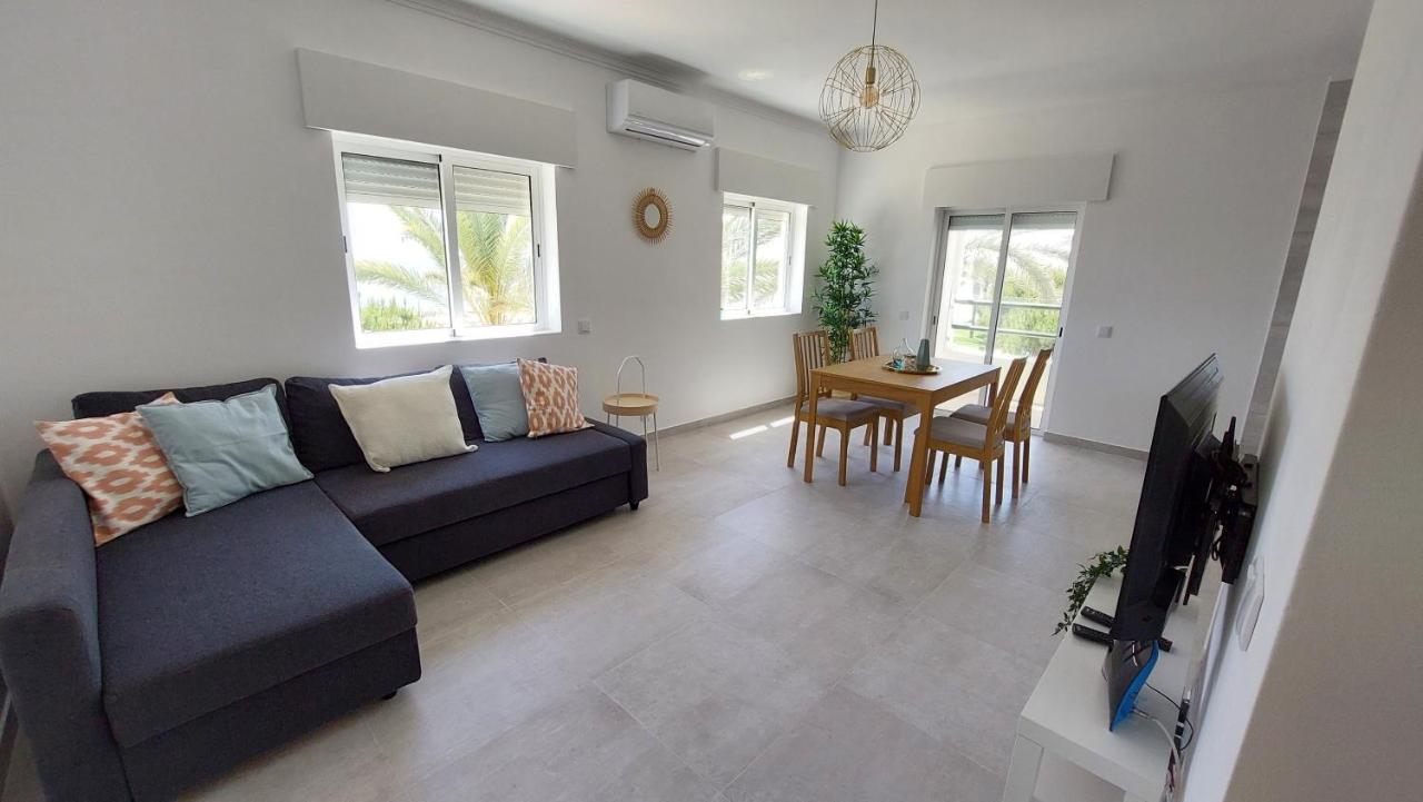 Apartamento Kelyfos Beach By Feriascomsol Quarteira Exterior photo
